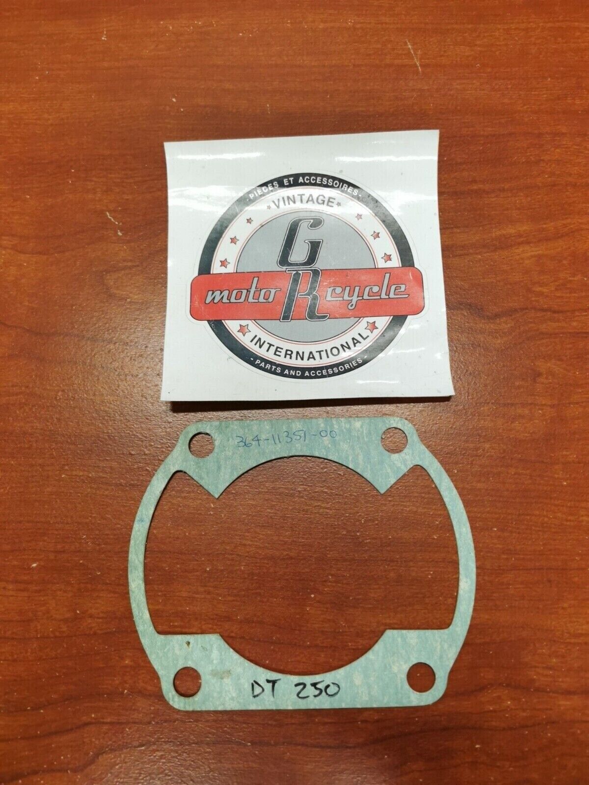 NOS Yamaha CYLINDER GASKET 364-11351-00-00 SUB. 364-11351-01-00 Y95