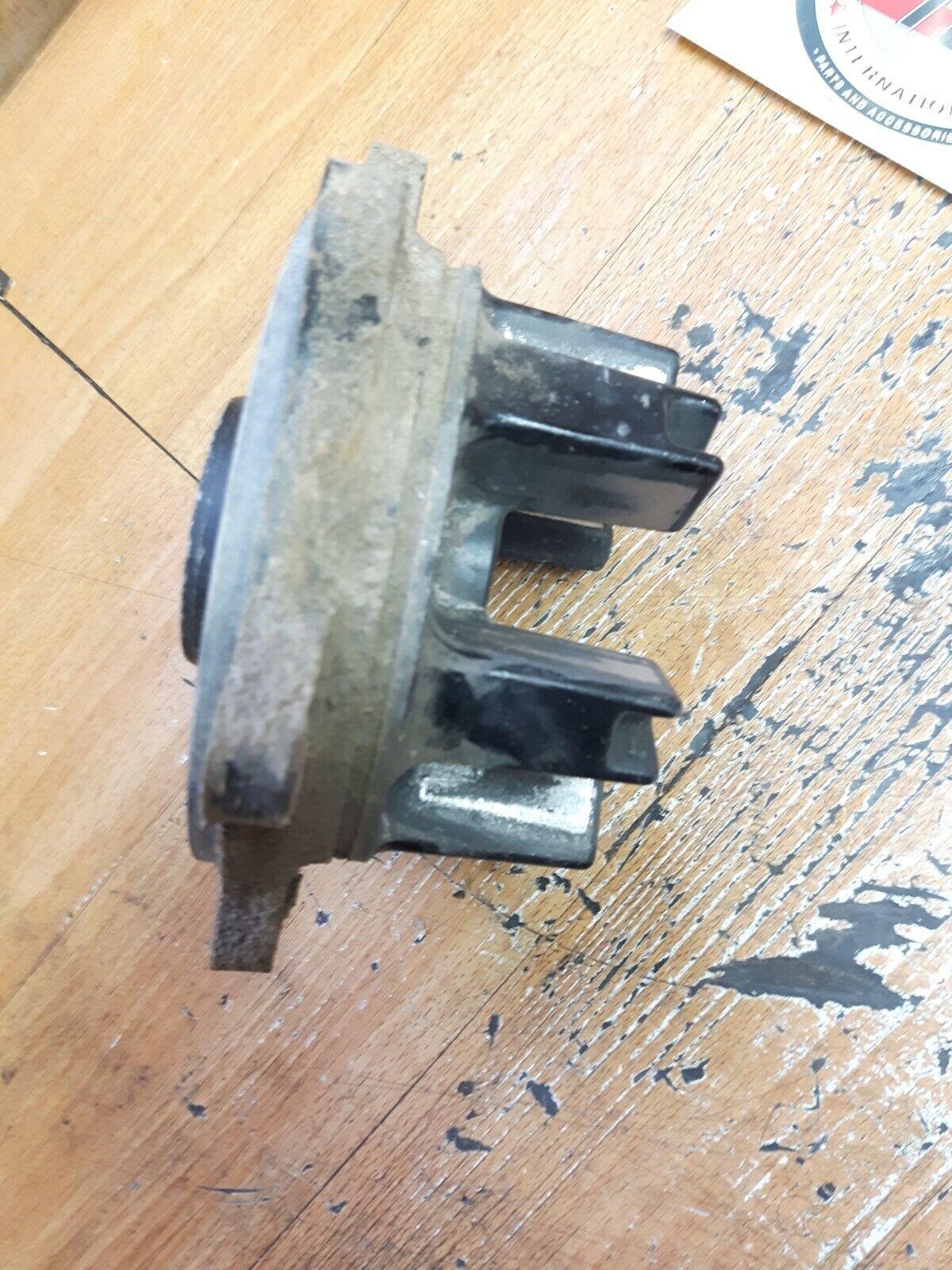 Honda XL600R 1984 rear back wheel hub final driven sprocket flange 1983 - 1987
