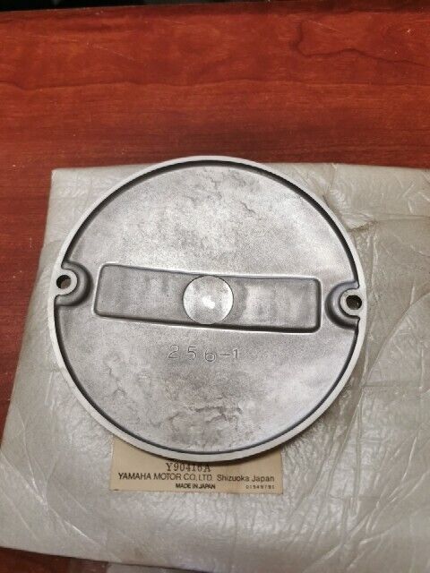 NOS Yamaha TX650 XS1 XS2 XS650 GENERATOR COVER 256-15425-00-00 Y153