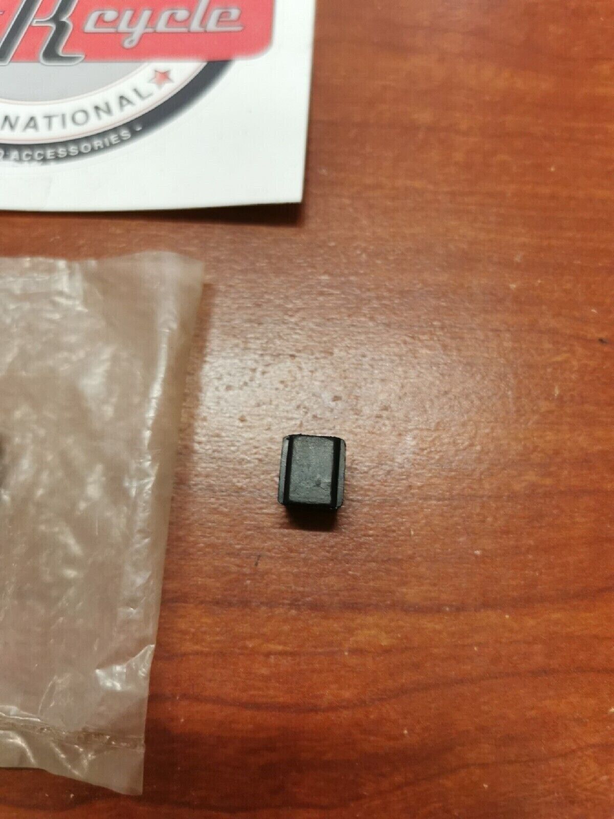 NOS Yamaha CYLINDER HEAD ABSORBER 434-11161-00-00 Y70