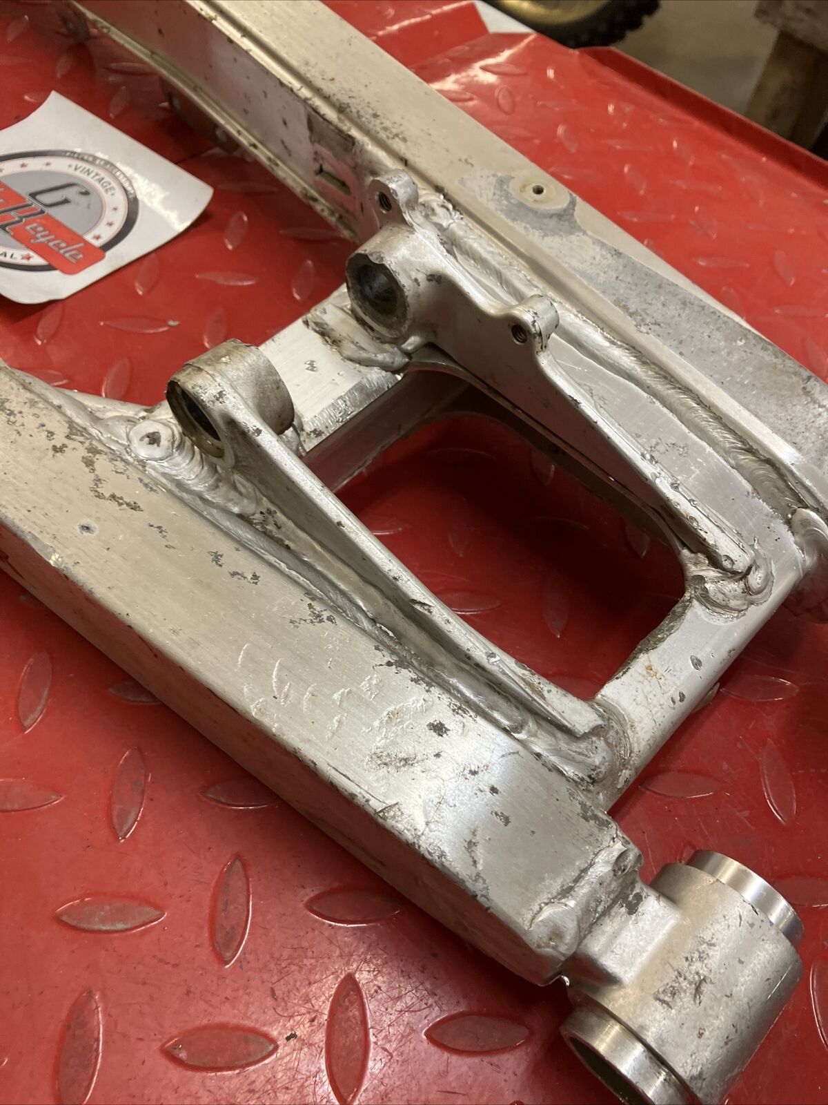 Honda CR250R 1984 swingarm rear swinging arm 2