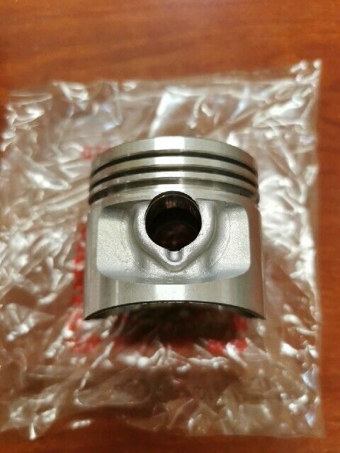 NOS Honda CB500 K1 K2 PISTON (OS 0.25) 13102-323-000 SUB. 13102-323-405 H62