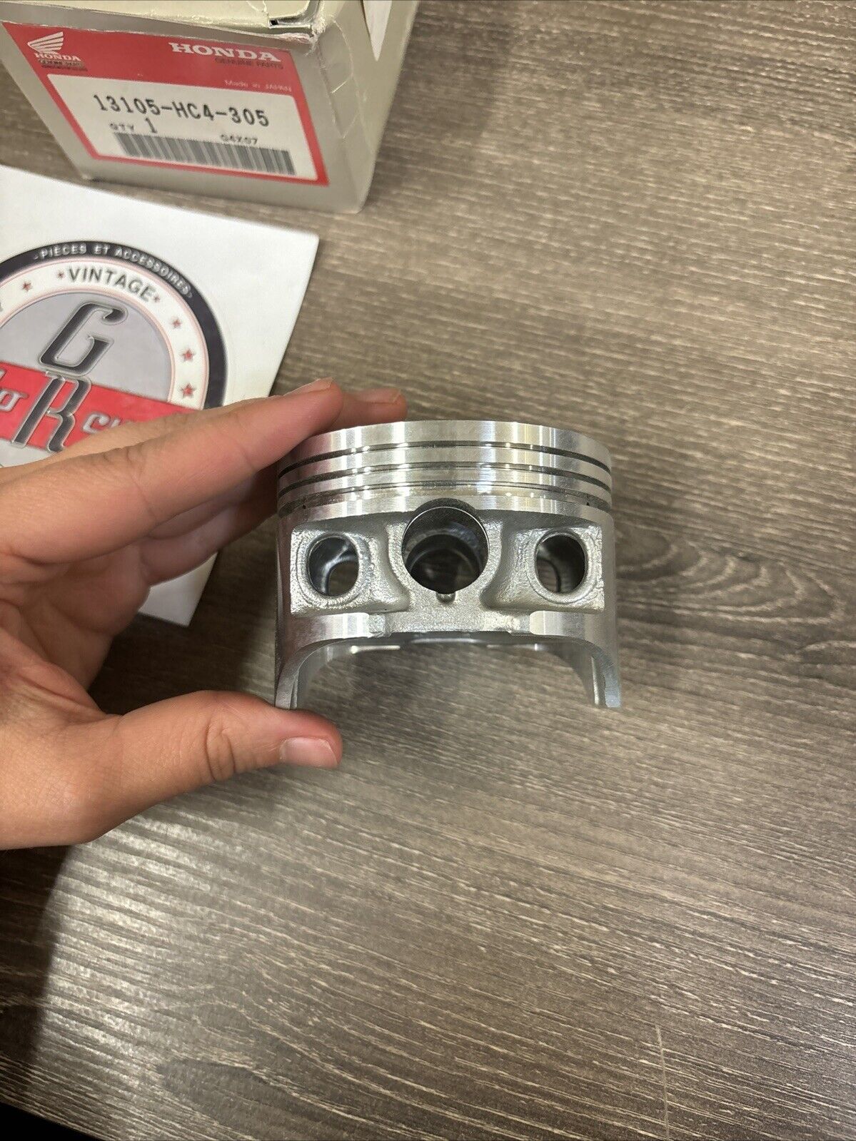 NOS Honda TRX300 TRX300FW PISTON O/S 1.00 13105-HC4-305 H136
