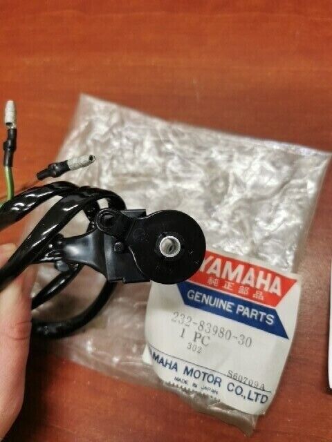 NOS Yamaha AT1 CS3 CT1 DT1 DT80 FS1 GT80 FRONT STOP SWITCH 232-83980-30-00 Y130