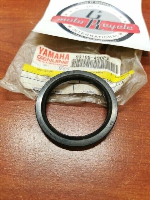 NOS Yamaha YFS200 YFB250 YFM225 YFM350 YFM200 OIL SEAL 93105-49023-00 Y102