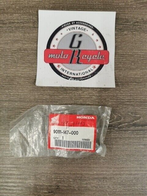 NOS HONDA C100CM C50BN 1988 -2008  BOLT FLANG 6MM 90111-147-000 H105