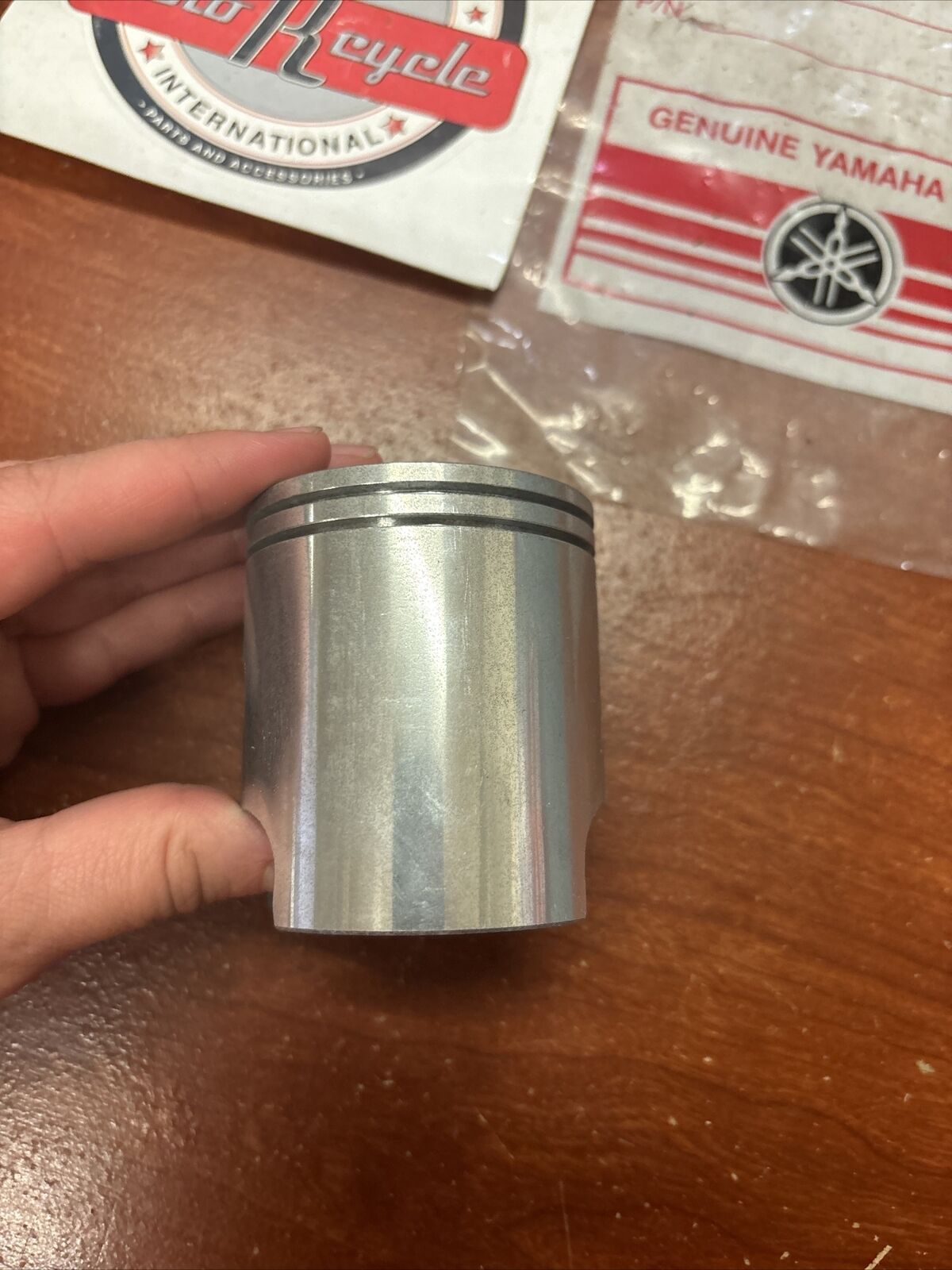 NOS Yamaha AT2 AT3 PISTON 3RD O/S 316-11637-00-00 Y175