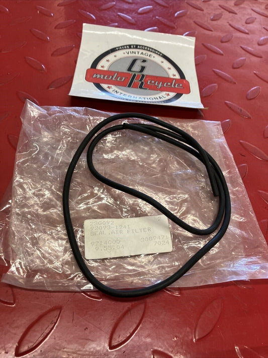NOS KAWASAKI AIRBOX AIR FILTER SEAL 92093-1241 K12