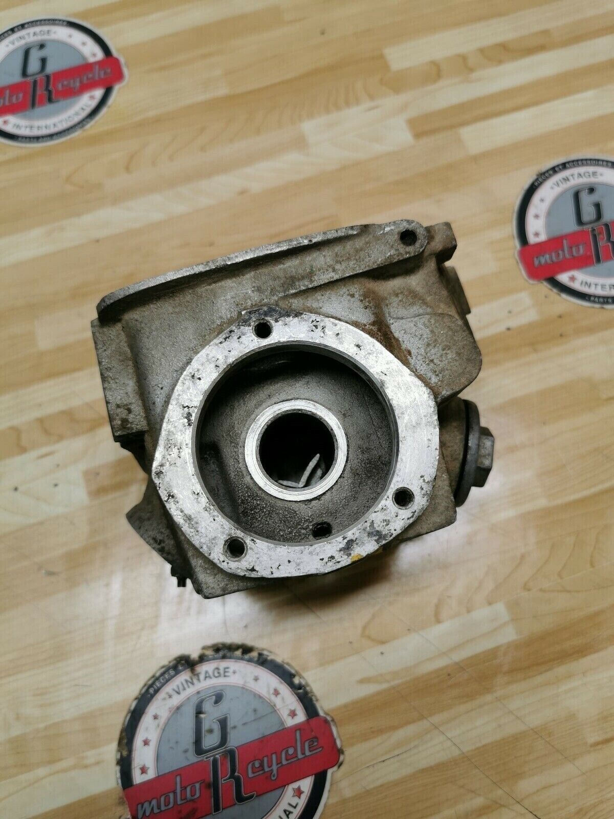Honda ST90 cylinder head 12200-128-000 12200-128-010 2