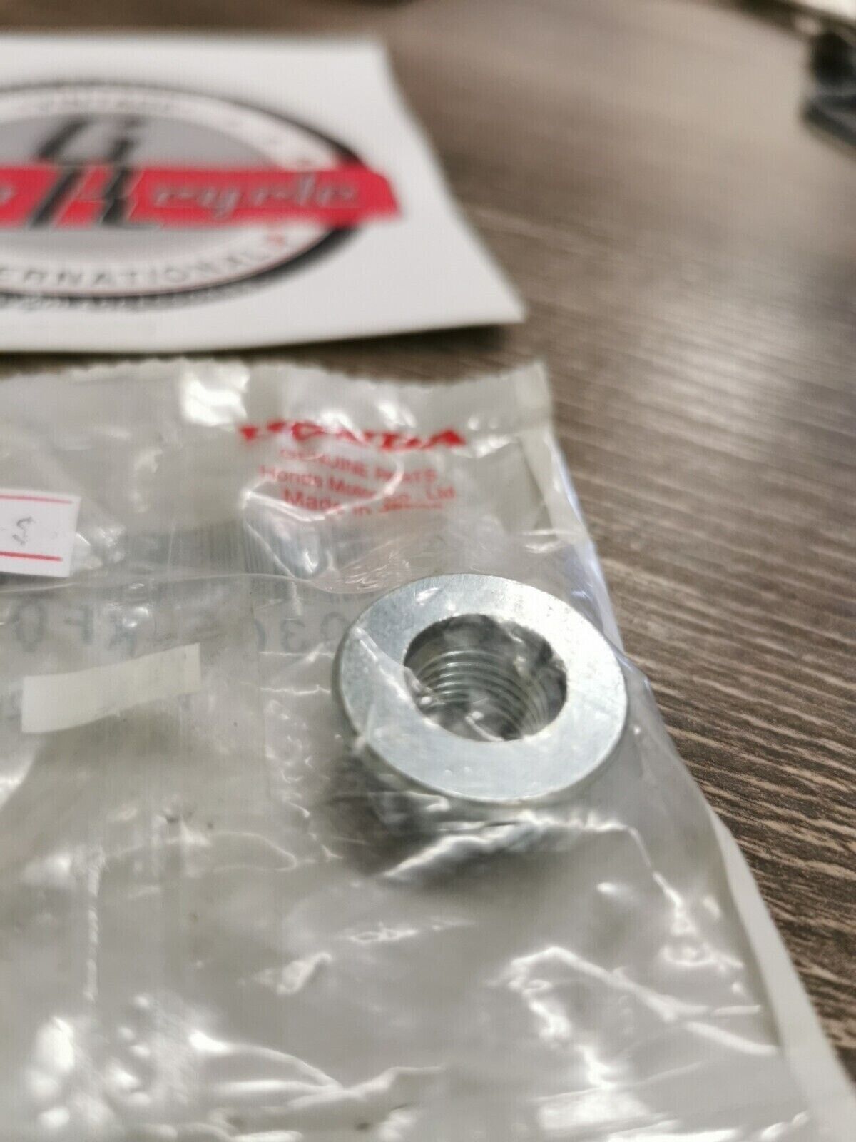 NOS HONDA ATC250R GL1500CD CH250 CN250 NSS250 PS250 FLANGE NUT 90306-KF0-003 H50