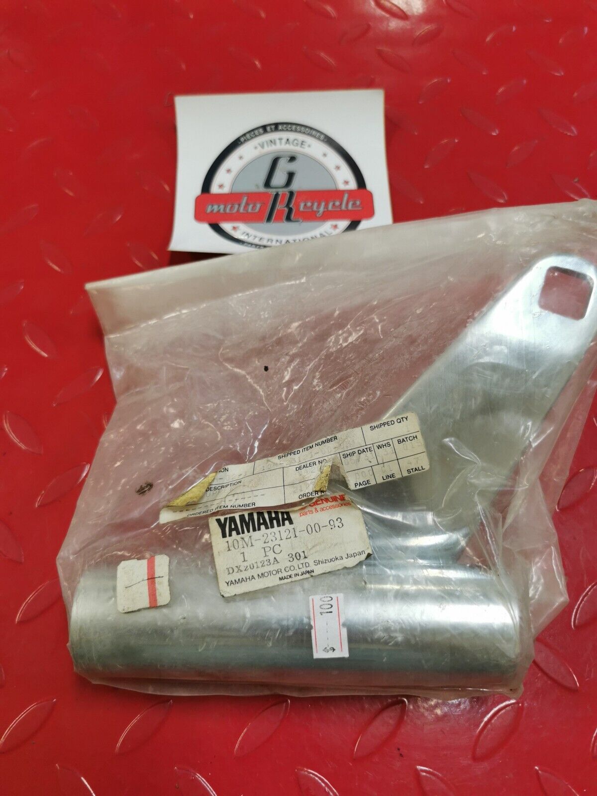 NOS Yamaha XJT1100 1982 COVER UPPER 1 CHROME PLATED 10M-23121-00-93 Y19