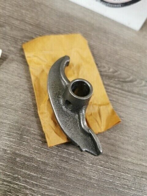 NOS HONDA CB250K2 CB250KO CB350  ARM  VALVE ROCKER 14432-286-010 H74