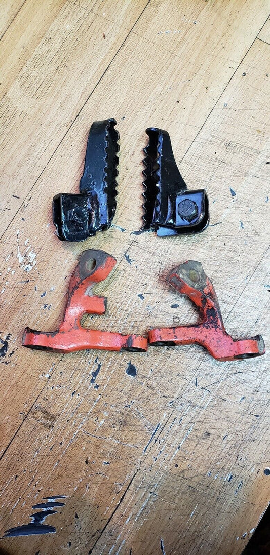 Honda XR200R 1984 1985 left right foot peg step arm XR250R XR200 XR250