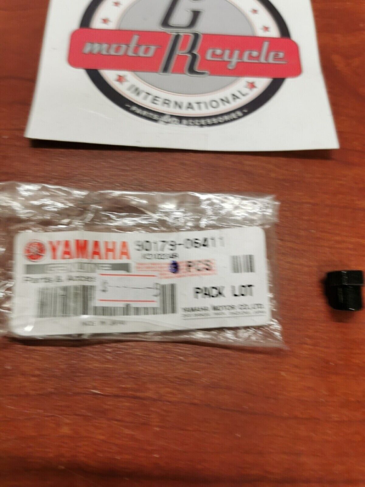 NOS Yamaha NUT 90179-06411-00 Y69