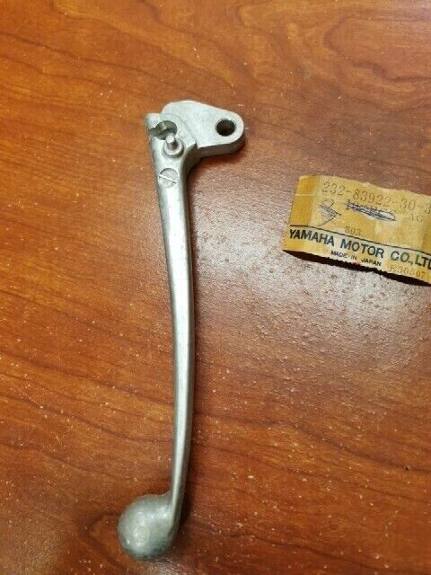 NOS Yamaha LEVER 232-83922-30-38 SUB 232-83922-31-38 2N3-83922-00-00 Y115