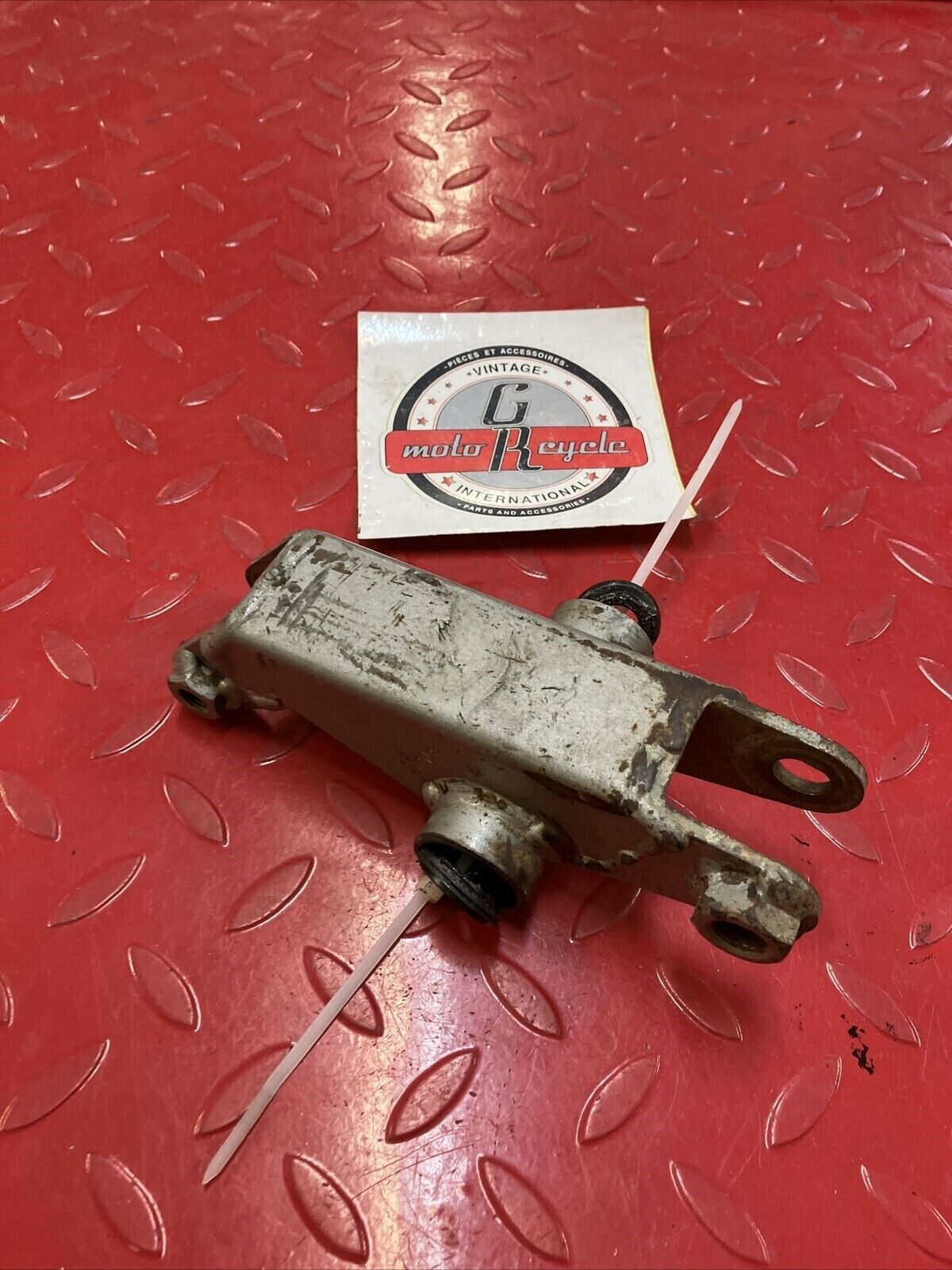 Kawasaki KDX200 1987 uni trak rear shock suspension arm linkage