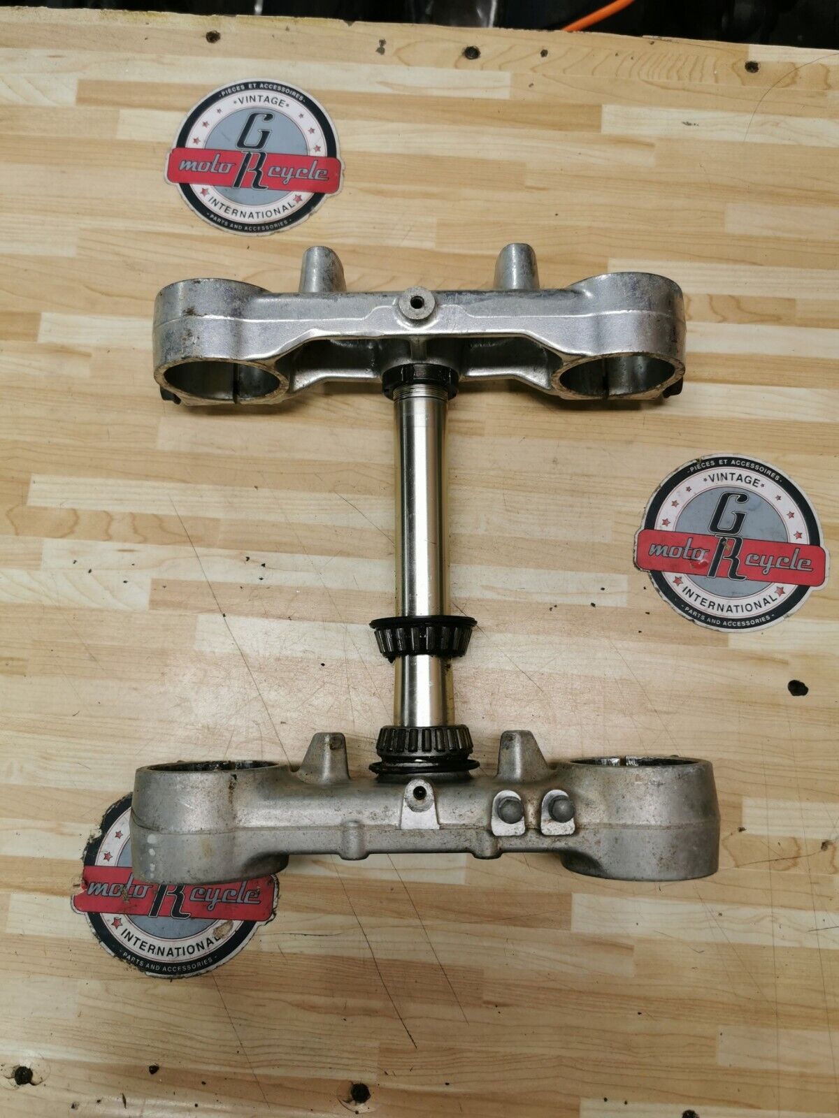 Suzuki RM125 1992 steering stem triple clamp tree top head 51410-43D01 RM250