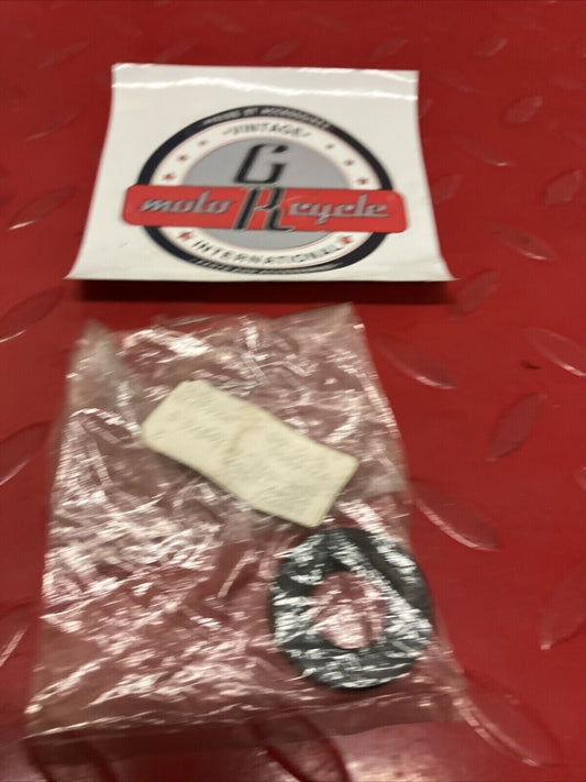 NOS KAWASAKI OIL SEAL 92049-1257 K14