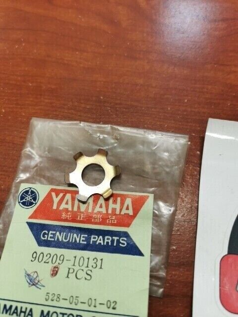 NOS Yamaha BT1100 FS1 FS50 FZR1000 FZR400 FZR600 WASHER 90209-10131-00 Y111