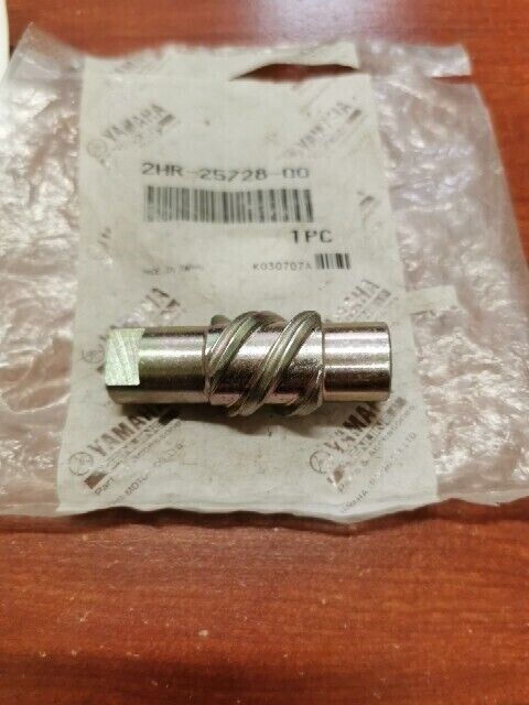 NOS Yamaha YFM350FW REAR BRAKE CALIPER CAM 2HR-25728-00-00 Y103