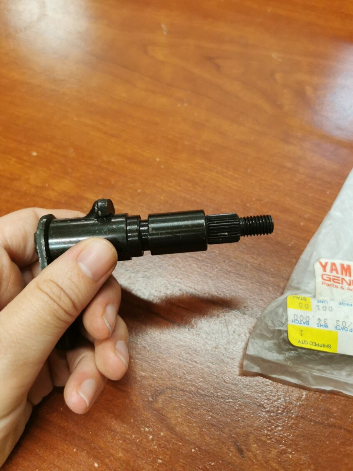 NOS Yamaha YFM350 REVERSE LEVER SHAFT 2VA-26155-00-00 Y87