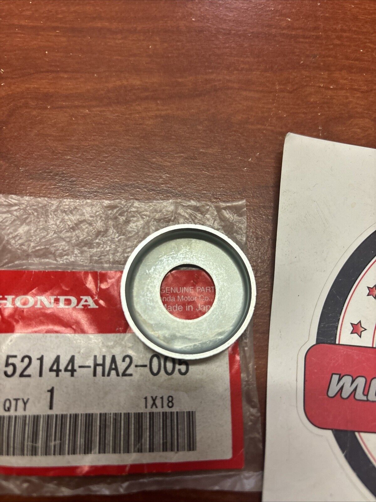 NOS Honda 1985 - 1987 ATC250R 1986 - 89 TRX250R DUST SEAL CAP 52144-HA2-005 H143