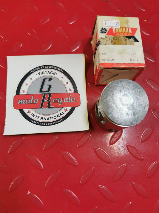NOS YAMAHA DT125 1976 PISTON STD 560-11631-00-96 Y34