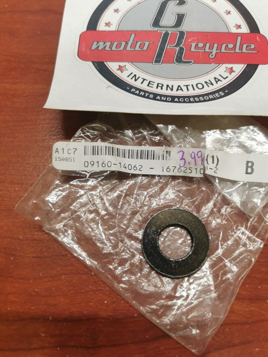 NOS Suzuki WASHER 14.5X30X3.2 09160-14062 S19