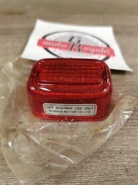 NOS Yamaha IT175 1977 - 1979 IT200 IT400 LENS TAIL LAMP 434-84521-69-00 Y130