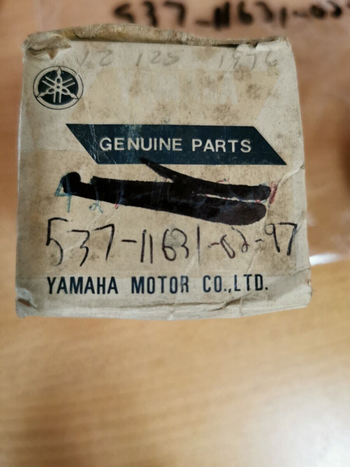 NOS YAMAHA YZ125 1974 - 1977  PISTON STD  SUPERCEDED BY  537-11631-02-96 Y46