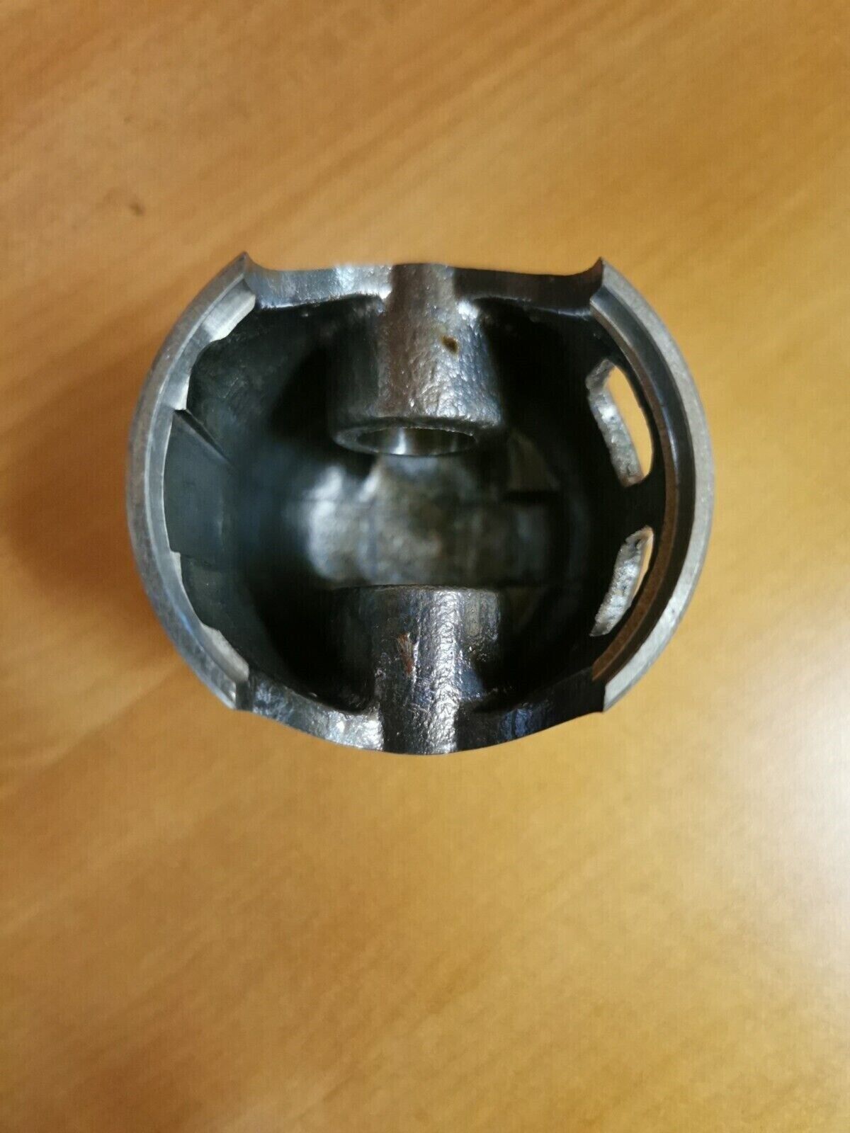 NOS YAMAHA DT100 1974  1975  PISTON 2 O/S 0.50 437-11636-01-00  Y46