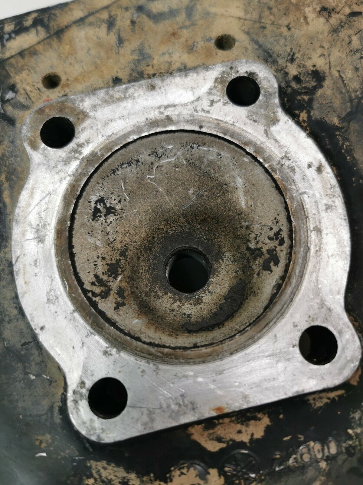 Yamaha DT125 1978 cylinder jug barrel head