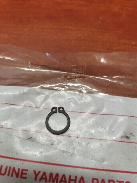 NOS Yamaha FS1 FS50 RD50 TY50 CIRCLIP 93410-13004-00 SUB 99009-13400-00 Y136