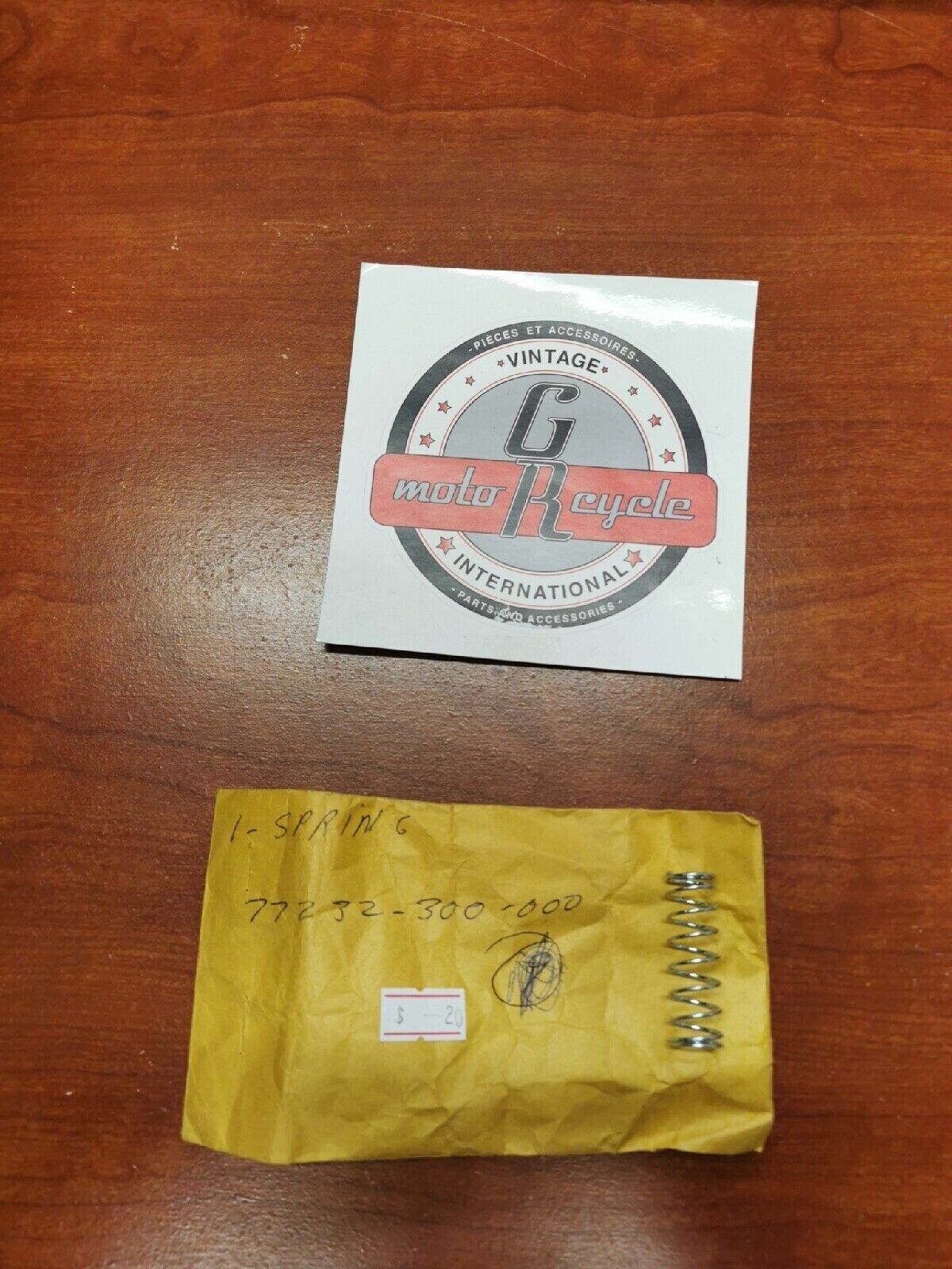 NOS Honda CB500 SL175 SL350 CB750 CL350 SPRING SEAT CATCH 77232-300-000 H33