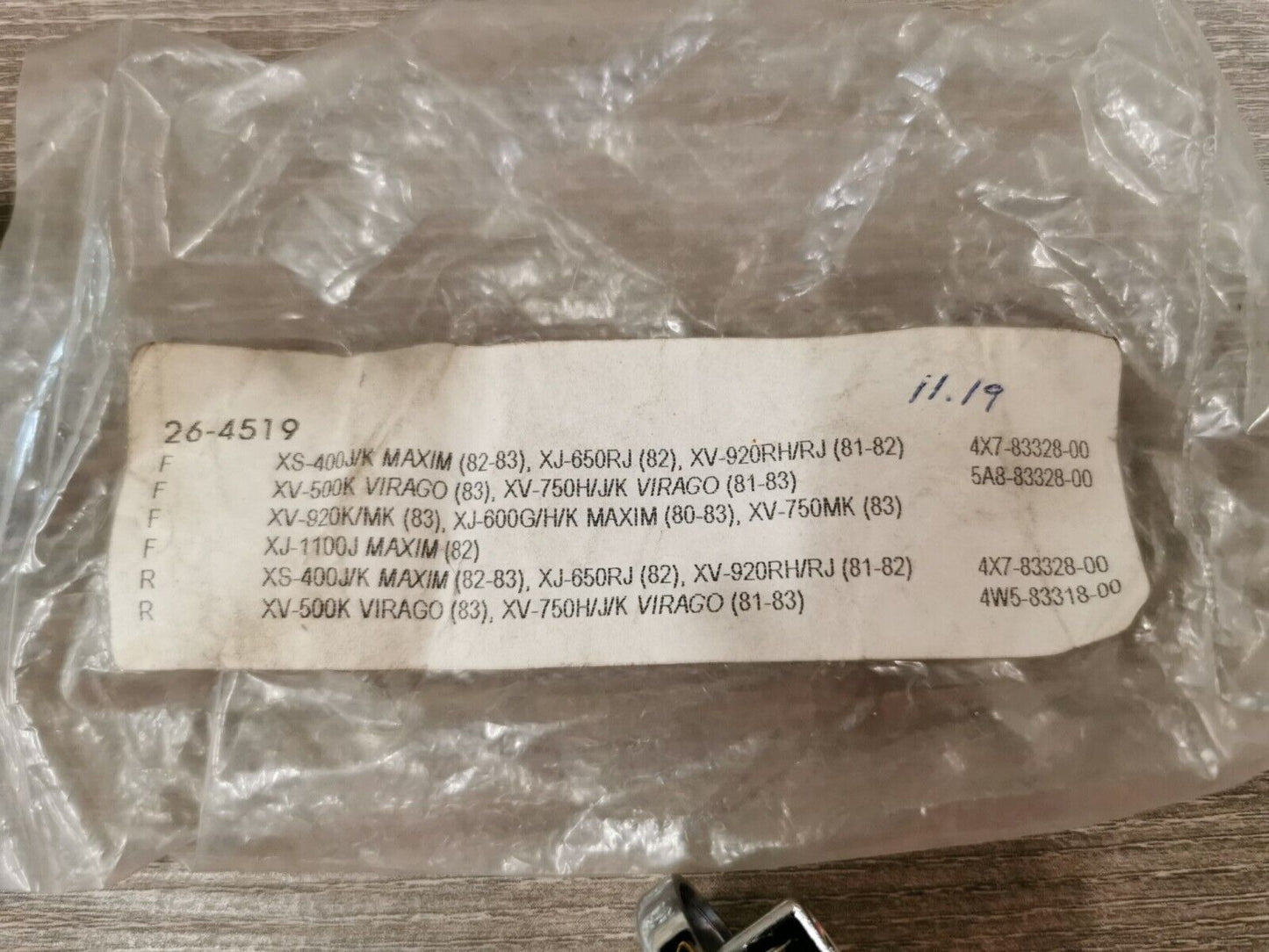 NOS Yamaha XV500 XJ650RJ XS400K XJ650  FLASHER STAY 26-4519 J27