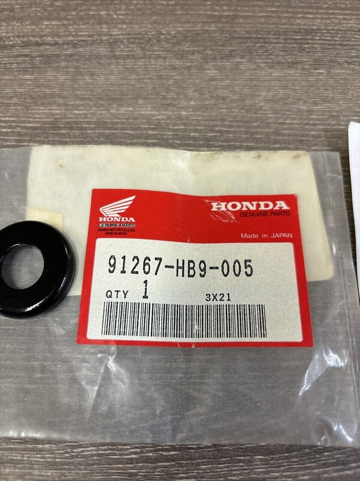 NOS Honda 1986 - 1989 TRX250 R SHOCK CONNECTING ROD SEAL B 91267-HB9-005 H126