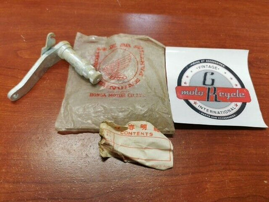 NOS Honda XL175 REAR BRAKE PIVOT SHAFT 46510-362-000 H98