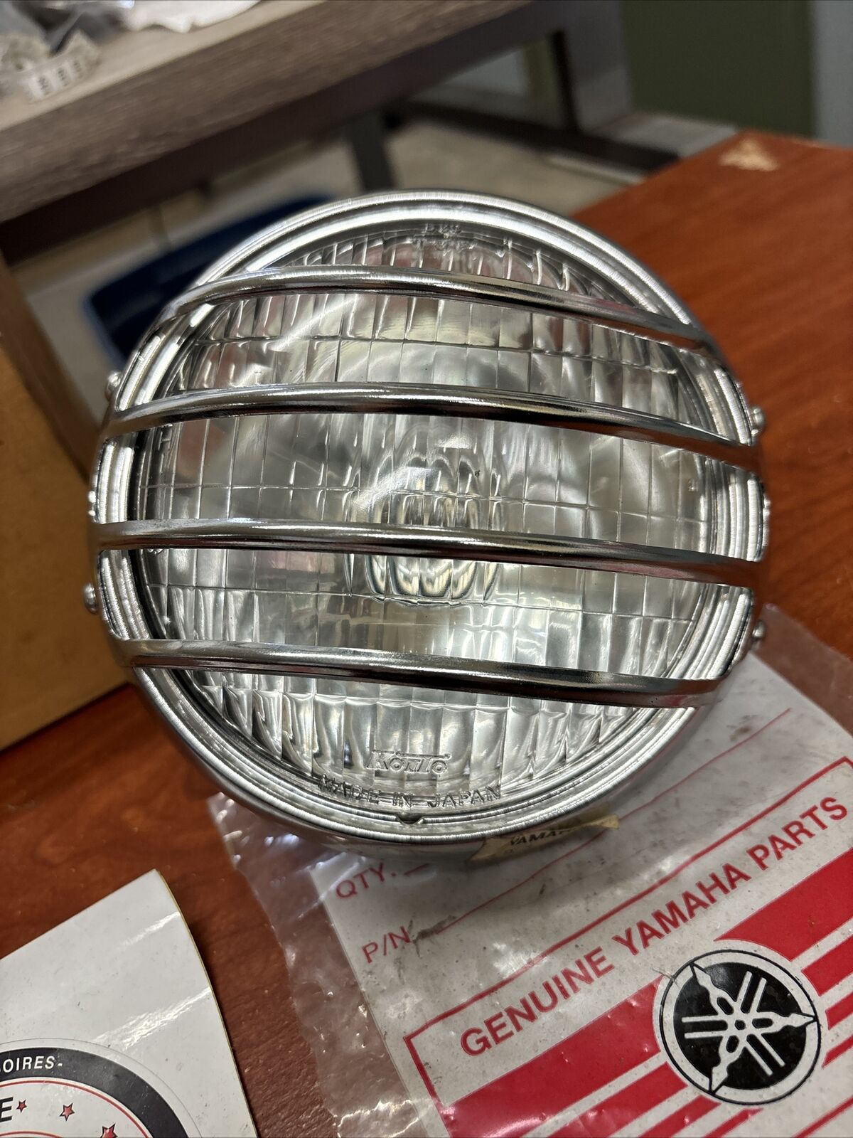 NOS Yamaha 1981 TT500 1977 TY250 HEAD LAMP UNIT 493-84110-61-00 Y172