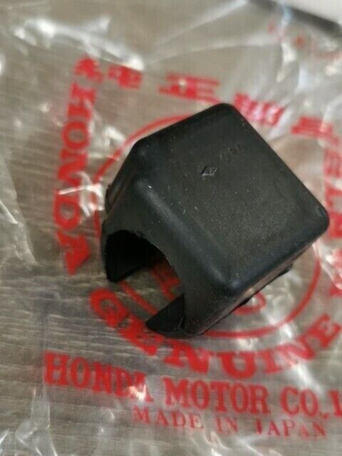NOS HONDA GL1200A GL1200L GOLDWING  RUBBER TRUNK STAY 84103-MG9-770 H95