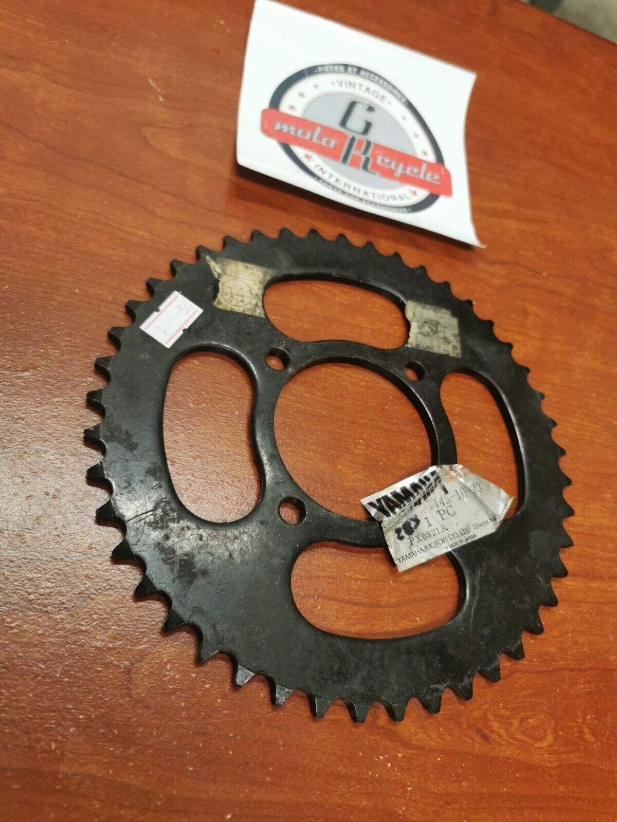 NOS Yamaha REAR DRIVE SPROCKET 45T SUB. 283-25445-10-00 SUB. 283-25445-11-00 Y89