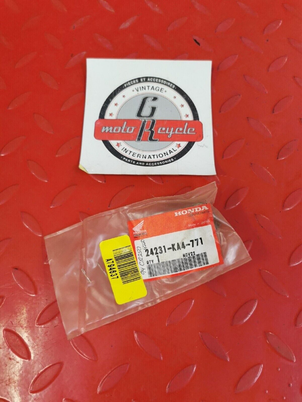 NOS HONDA CR250R CRF450R 1984 - 2004 FORK CENTER GEARSHIFT 24231-KA4-771 H39