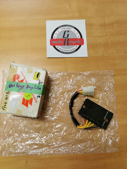NOS SUZUKI  GS550ES LT230E ELECTRICAL REGULATOR RECTIFIER 32800-43X51  S4