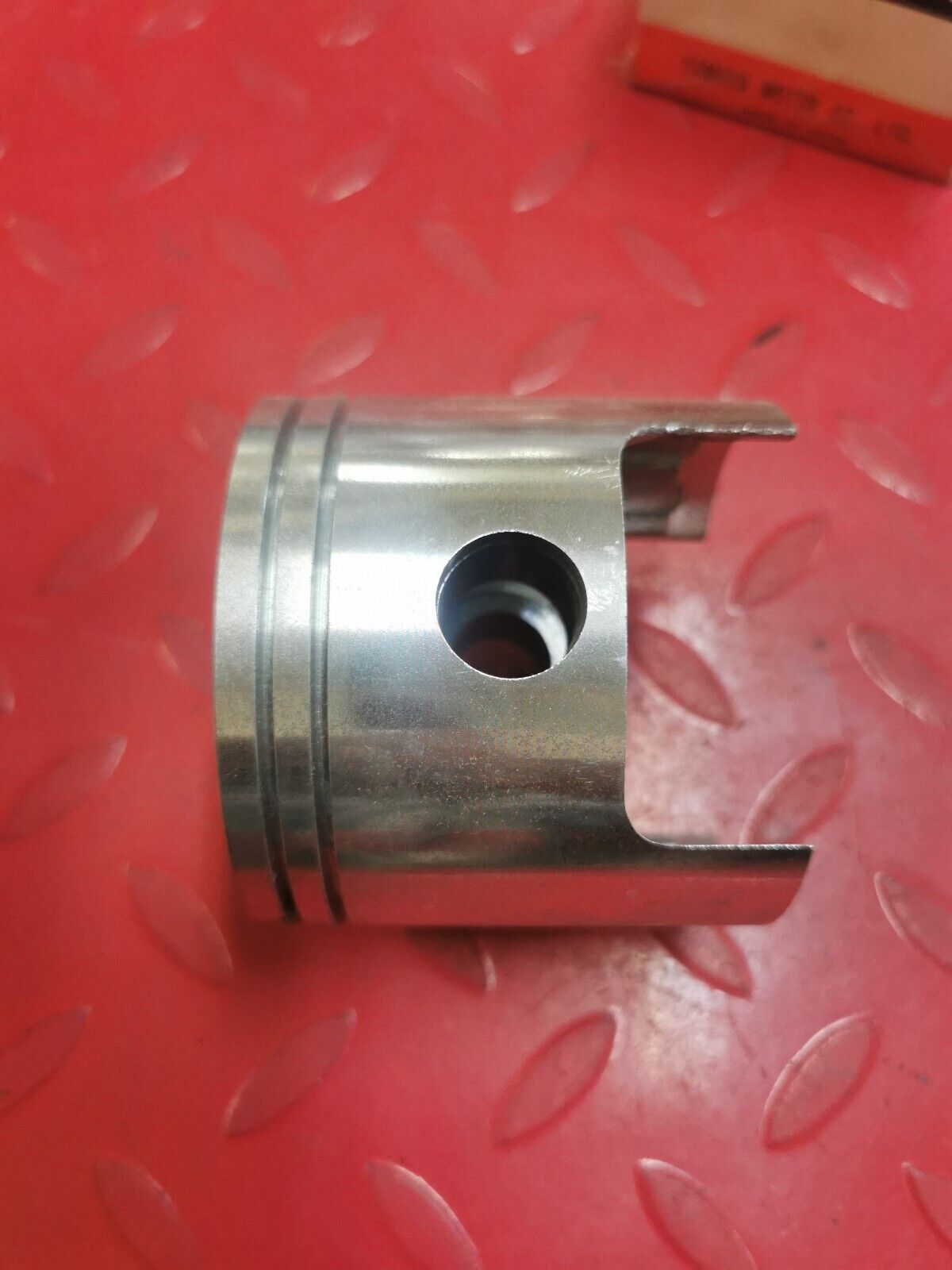 NOS Yamaha RT1 RT1B RT1MX RT1M PISTON 1 O/S 0.25 275-11635-00-00 Y34