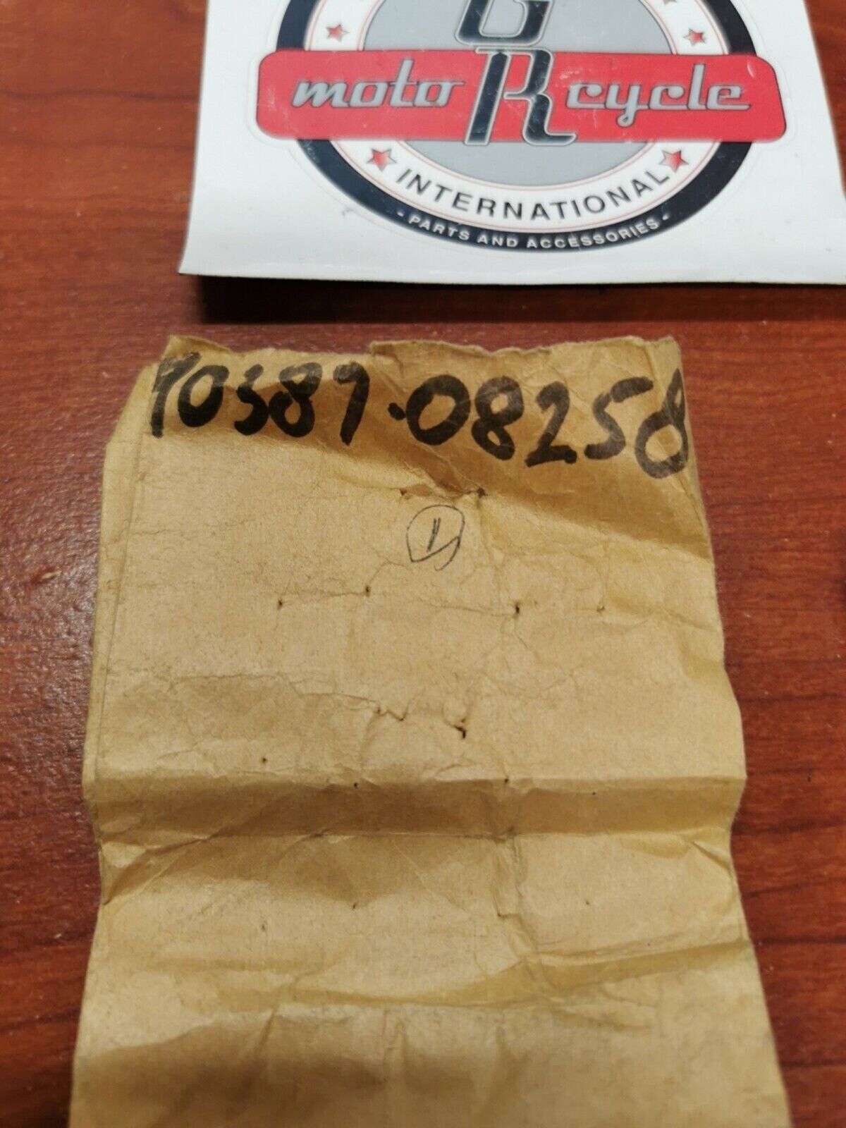 NOS YAMAHA COLLAR 90387-08258-00 Y72