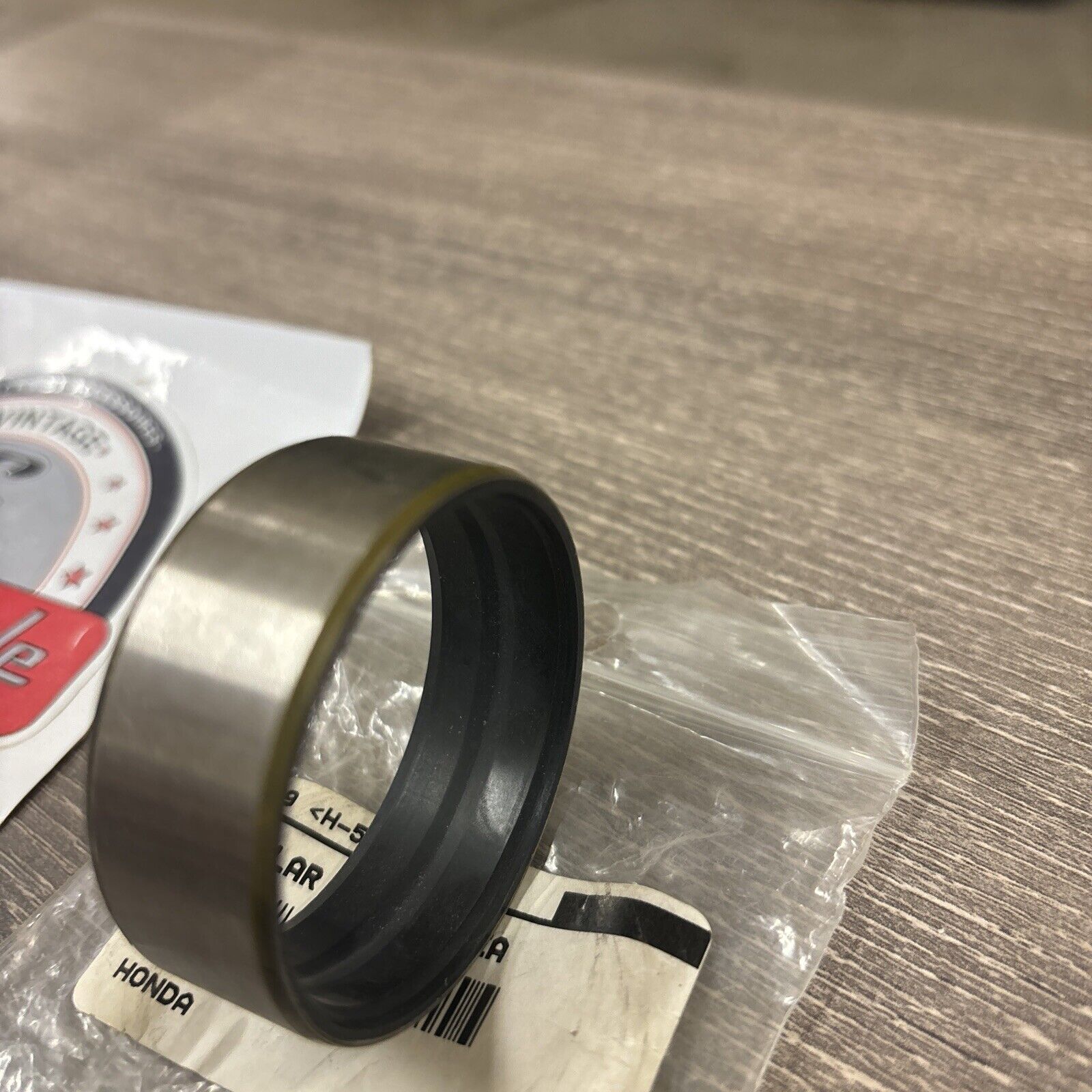 NOS Honda ATC125M TRX125 TRX200SX DUST SEAL COLLAR (A) 91265-HB3-003 SUB H158