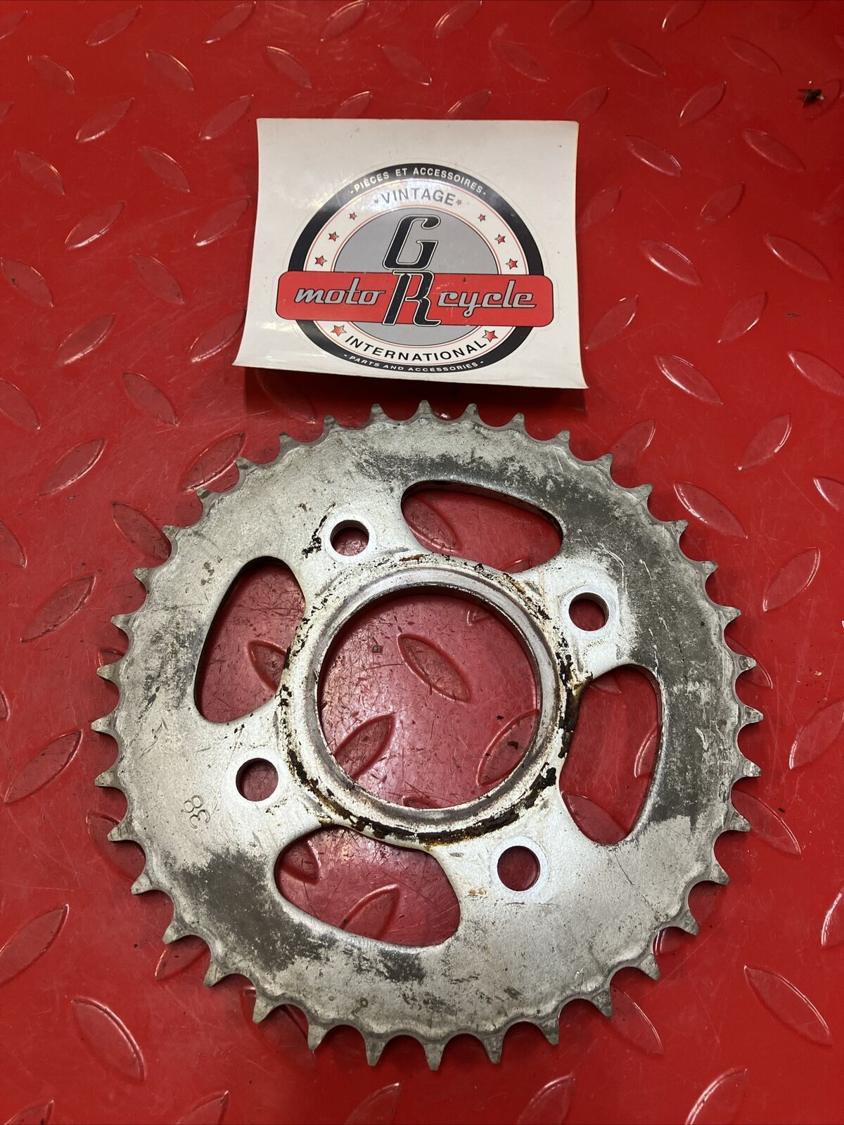Yamaha RD400 1977 rear sprocket drive gear 38T 1976 1978