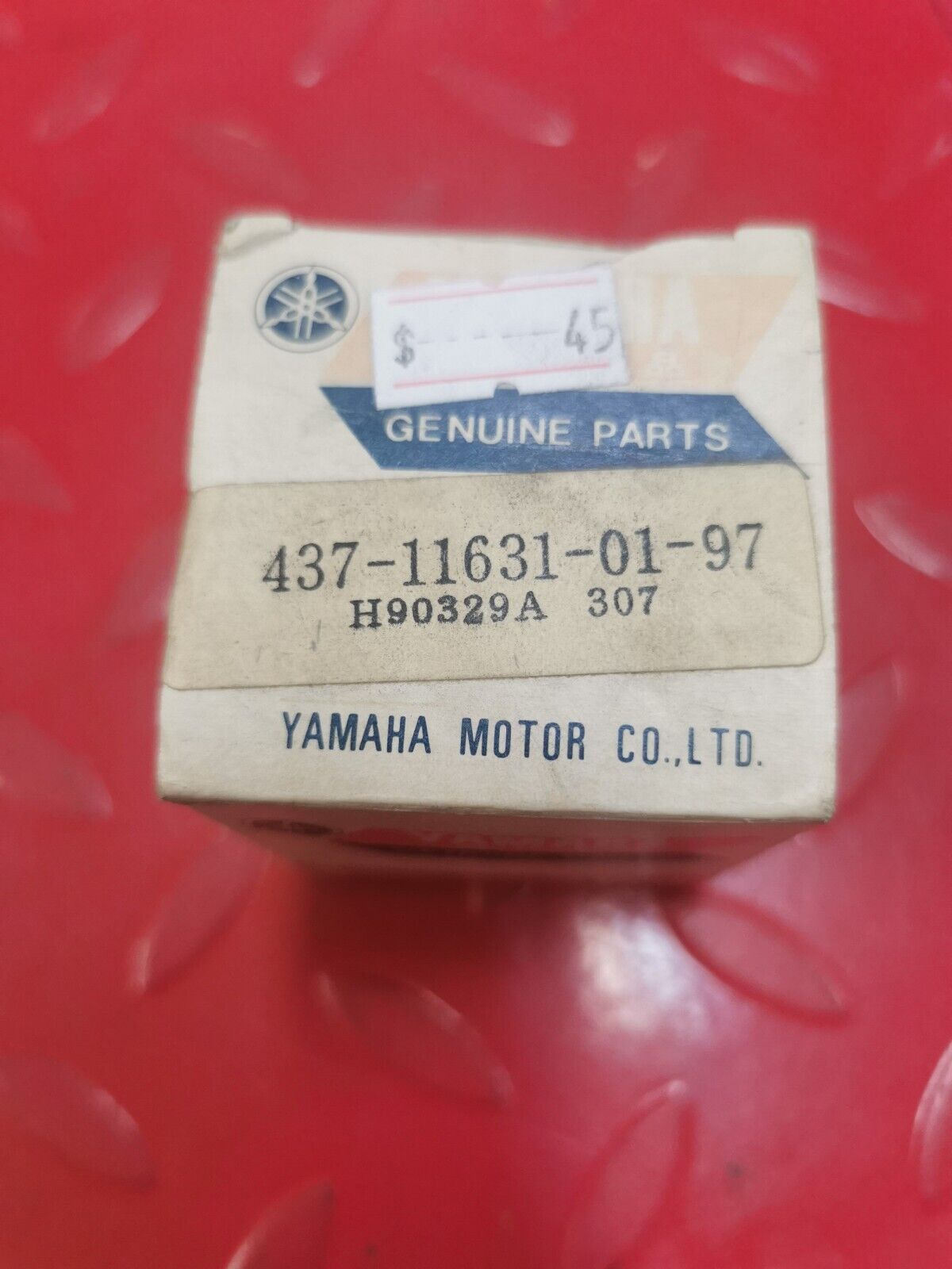 NOS Yamaha DT100A DT100B PISTON  STD 437-11631-01-97  Y34