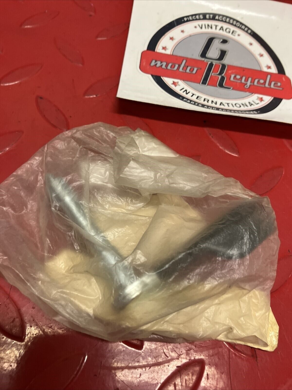 NOS YAMAHA THROTTLE THUMB LEVER 29U-2625G-00-00 Y64