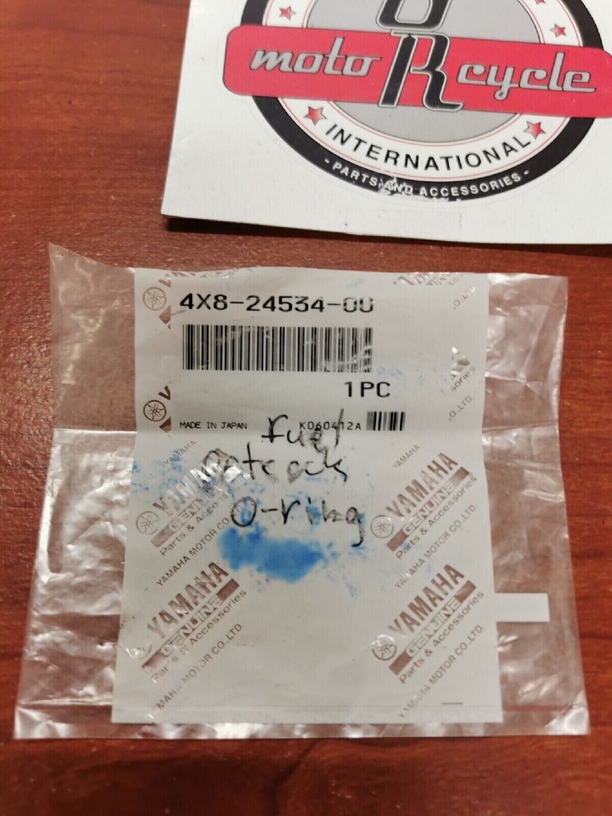 NOS Yamaha COCK SEAL 4X8-24534-00-00 Y70