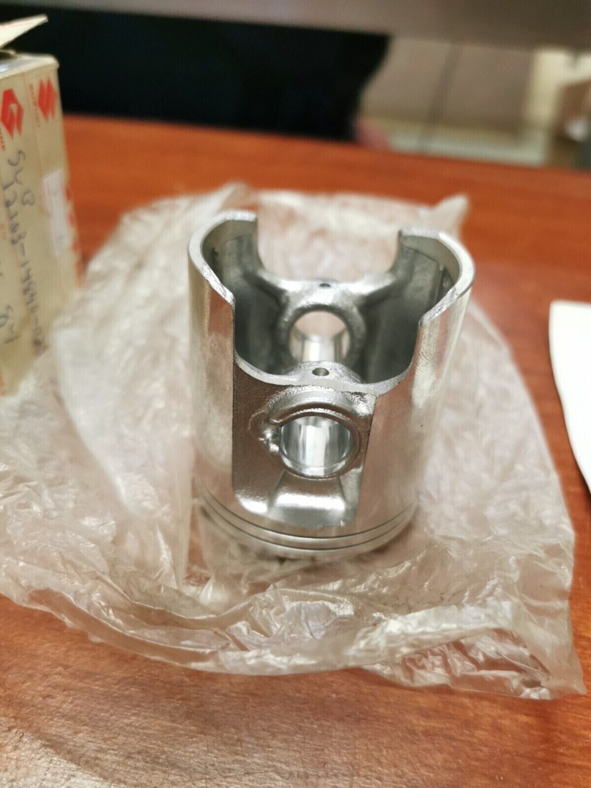 NOS SUZUKI 1984 RM125 PISTON OS. 0.25 12110-14503-025 SUB. 12103-14840-025 S30